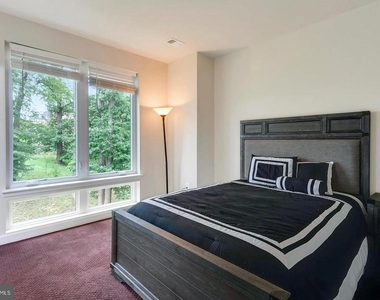 520 Harborview Drive - Photo Thumbnail 16