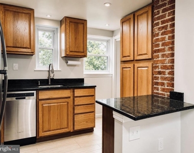 2500 Lake Avenue - Photo Thumbnail 3