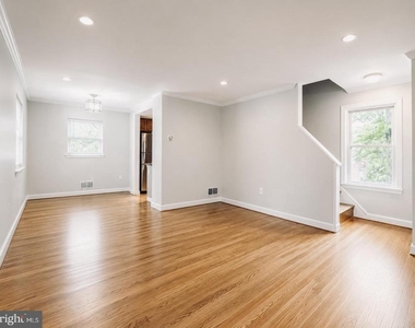 2500 Lake Avenue - Photo Thumbnail 6