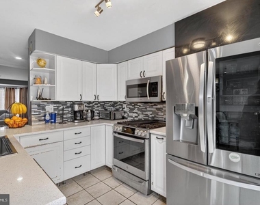 3818 Early Glow Lane - Photo Thumbnail 22