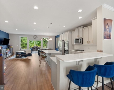 4922 Vista Glen Lane - Photo Thumbnail 6