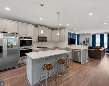 4922 Vista Glen Lane - Photo Thumbnail 8