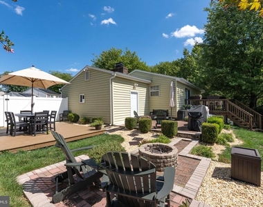 8805 Rosanne Court - Photo Thumbnail 31