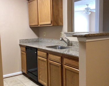 8941 Town Center Cir - Photo Thumbnail 6