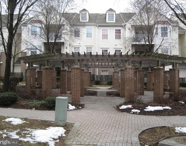 8941 Town Center Cir - Photo Thumbnail 30