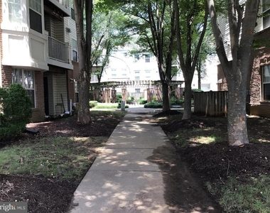 8941 Town Center Cir - Photo Thumbnail 33