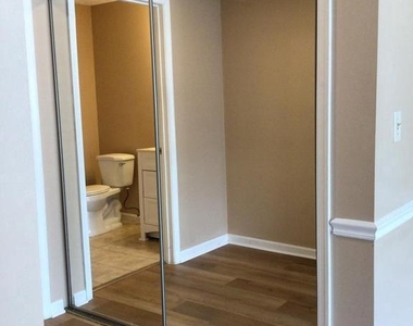 8941 Town Center Cir - Photo Thumbnail 12