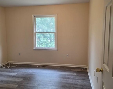 213 Biddle Road - Photo Thumbnail 13