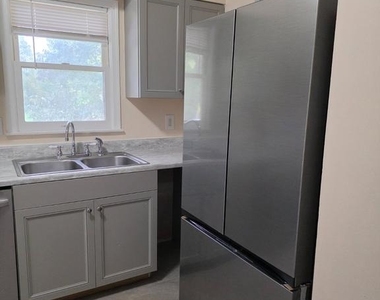 213 Biddle Road - Photo Thumbnail 7