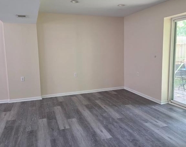 213 Biddle Road - Photo Thumbnail 20