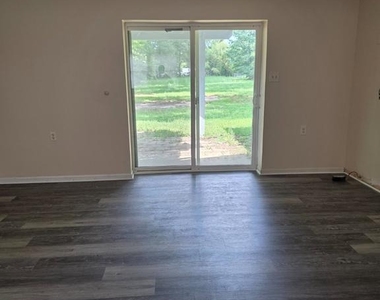 213 Biddle Road - Photo Thumbnail 21