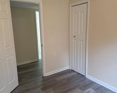 213 Biddle Road - Photo Thumbnail 22