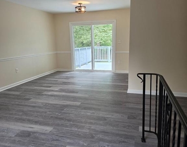 213 Biddle Road - Photo Thumbnail 4