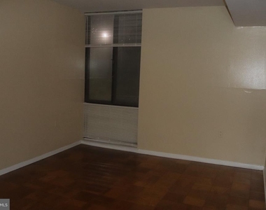 8657 Greenbelt Road - Photo Thumbnail 12