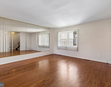 6409 Whitwell Court - Photo Thumbnail 4