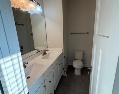 4906 Crest View Drive - Photo Thumbnail 15