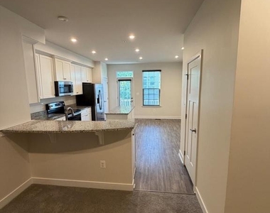 4906 Crest View Drive - Photo Thumbnail 6