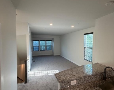 4906 Crest View Drive - Photo Thumbnail 8