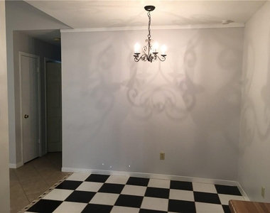 5302 Avenue G - Photo Thumbnail 6
