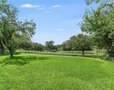 730 Vanguard St - Photo Thumbnail 23