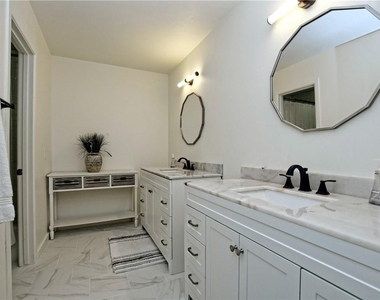 730 Vanguard St - Photo Thumbnail 21