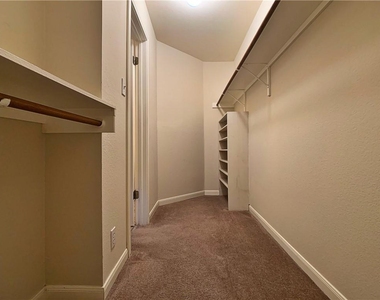 5726 Taylorcrest Dr - Photo Thumbnail 17