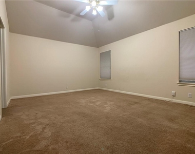 5726 Taylorcrest Dr - Photo Thumbnail 13
