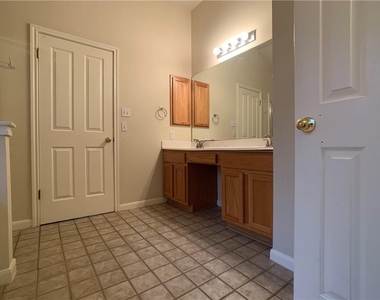 5726 Taylorcrest Dr - Photo Thumbnail 15
