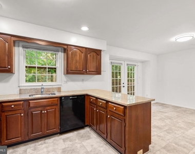 11017 Cedarwood Drive - Photo Thumbnail 8