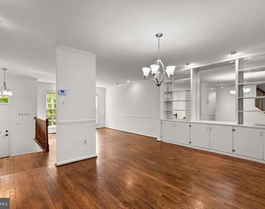11017 Cedarwood Drive - Photo Thumbnail 4