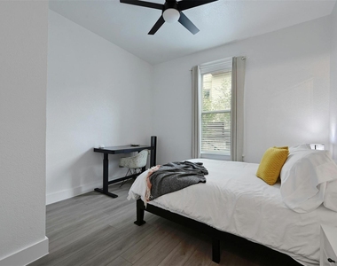 1301 Newning Ave - Photo Thumbnail 14