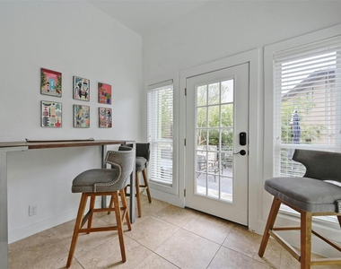 1301 Newning Ave - Photo Thumbnail 9