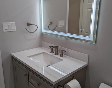 16216 Coolidge Avenue - Photo Thumbnail 8
