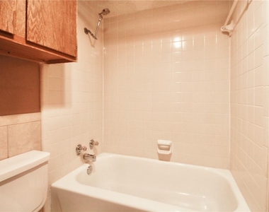8418 Fathom Cir - Photo Thumbnail 8