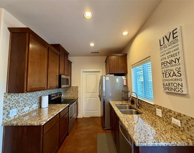 5503 Hi Line Rd - Photo Thumbnail 4