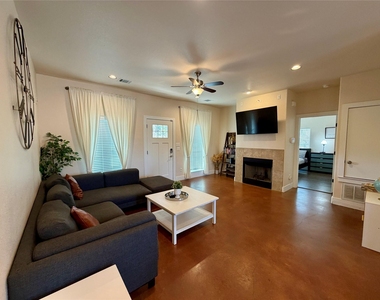 5503 Hi Line Rd - Photo Thumbnail 1