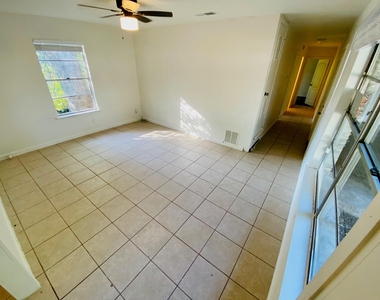 603 E Oltorf St - Photo Thumbnail 4