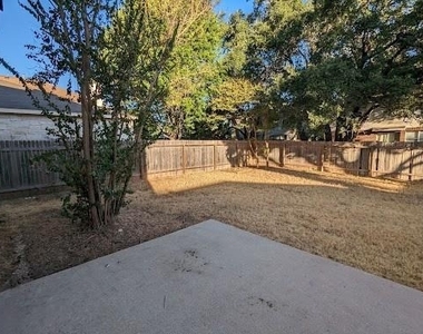 1207 Heritage Hill Cv - Photo Thumbnail 14