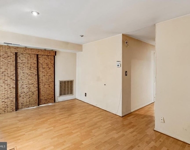 6005 Majors Lane - Photo Thumbnail 6