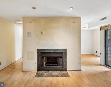 6005 Majors Lane - Photo Thumbnail 5