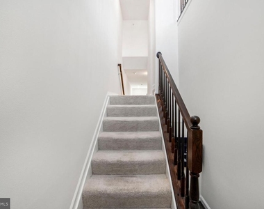 7872 River Rock Way - Photo Thumbnail 1