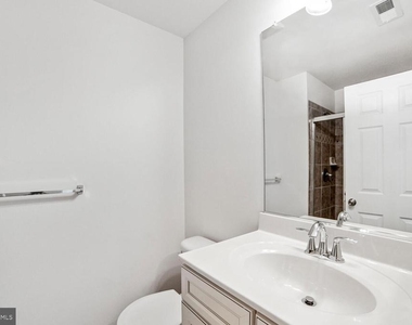 7872 River Rock Way - Photo Thumbnail 10