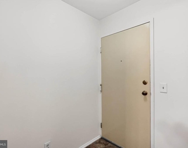 107 Donzen Drive - Photo Thumbnail 2