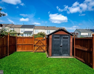 416 Mayapple Court - Photo Thumbnail 32