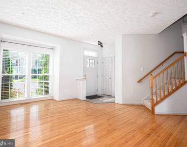 416 Mayapple Court - Photo Thumbnail 7