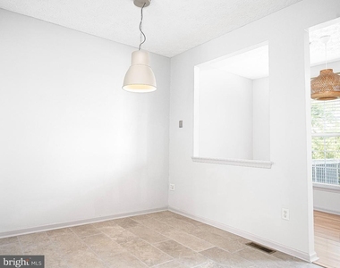 416 Mayapple Court - Photo Thumbnail 12