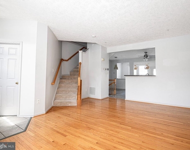 416 Mayapple Court - Photo Thumbnail 5