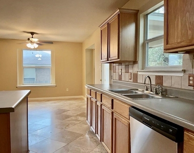 3590 Rock Shelf Ln - Photo Thumbnail 11