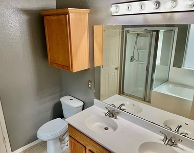 3590 Rock Shelf Ln - Photo Thumbnail 18