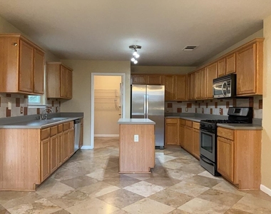 3590 Rock Shelf Ln - Photo Thumbnail 8
